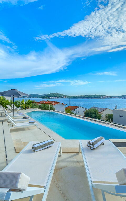 Villa Allina: pool, Udendørs, Udvendige, Visninger