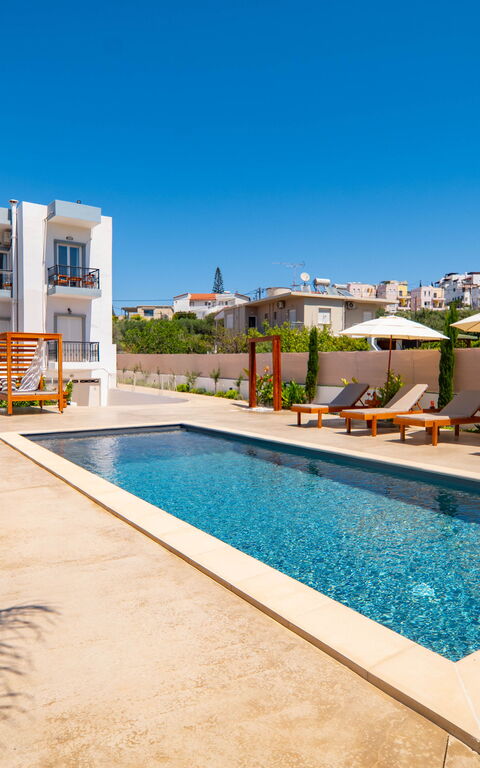 Christianna Apartments: pool, Udendørs, Udvendige