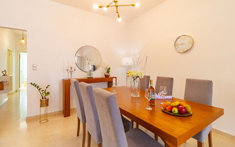 Feriebolig Christianna Apartments 1: Frokostlokale, Køkken, Stue