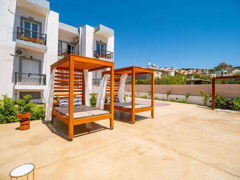 Christianna Apartments