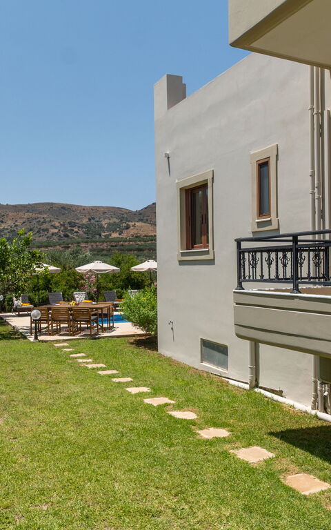 Villa Aetheria: Have, Udendørs, Udvendige