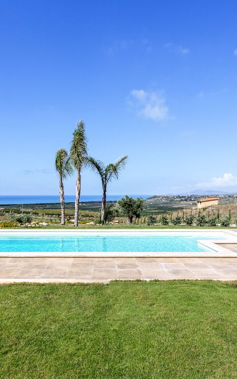 Villa Erakle: Have, pool, Udendørs, Udvendige, Visninger