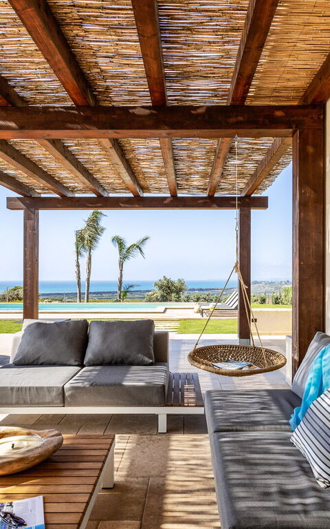 Villa Erakle: Udendørs, Udvendige, Visninger