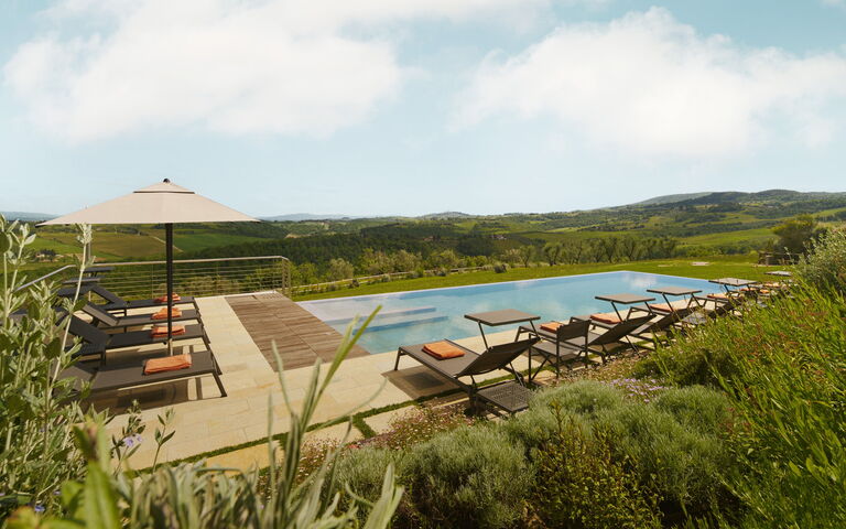 Villa Elmi: Have, pool, Udendørs, Udvendige, Visninger