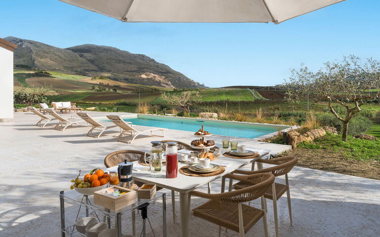 Villa Sike: Altan / terrasse / gårdhave, pool, Udendørs, Udvendige, Visninger