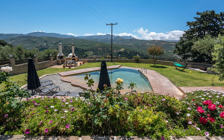 Villa Dimmare: Have, pool, Udendørs, Udvendige, Visninger