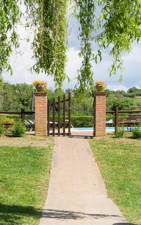 Villa la Contea: Have, Udendørs, Udvendige, Visninger