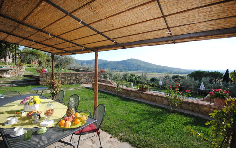 Villa Le Corchie: Have, Udendørs, Udvendige