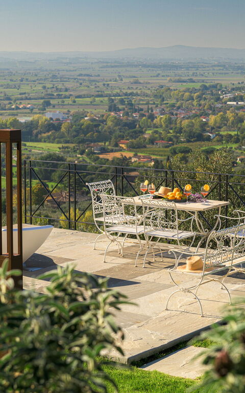 Villa Belvedere: Have, pool, Udendørs, Udvendige, Visninger