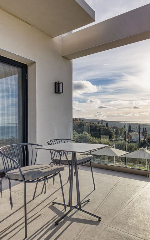 Villa Dominante: Altan / terrasse / gårdhave, Udendørs, Udvendige