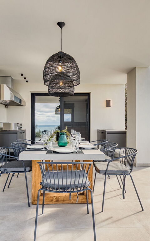 Villa Dominante: Altan / terrasse / gårdhave, Udendørs, Udvendige