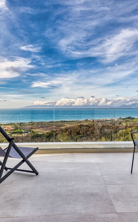 Villa Dominante: Altan / terrasse / gårdhave, Udendørs, Udvendige, Visninger