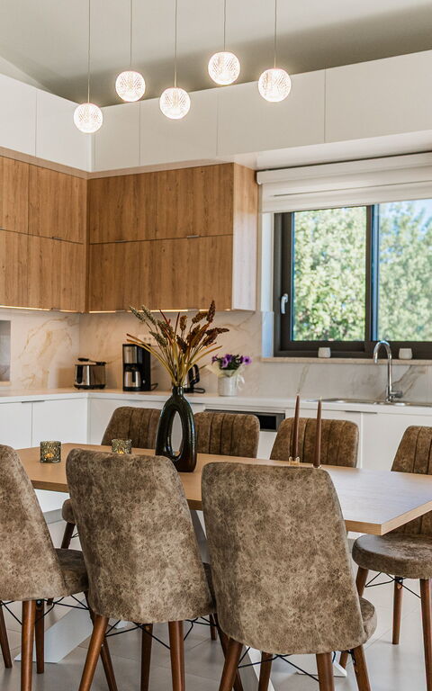 Villa Orientem Bis: Frokostlokale, Køkken, Stue