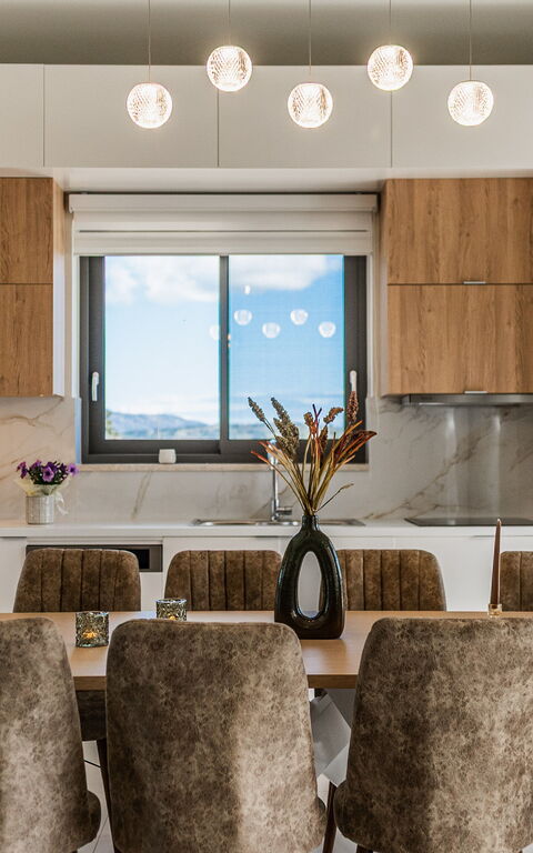 Villa Orientem Bis: Frokostlokale, Køkken, Stue