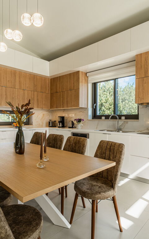 Villa Orientem Bis: Frokostlokale, Køkken, Stue