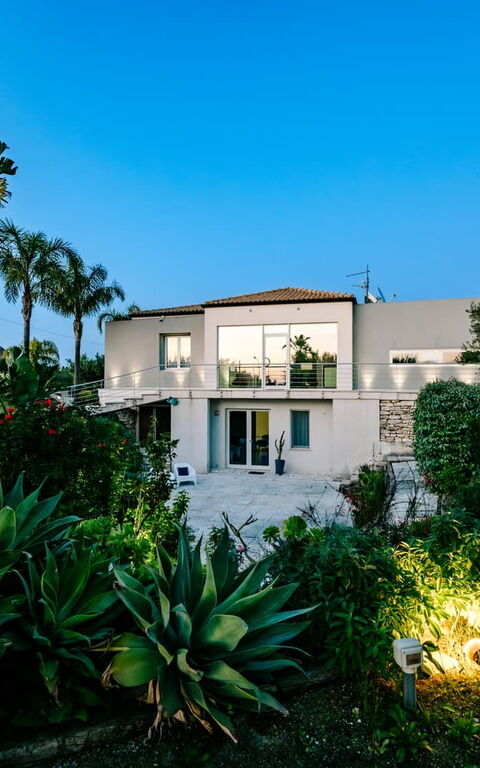 Villa Virginia: Have, Udendørs, Udvendige