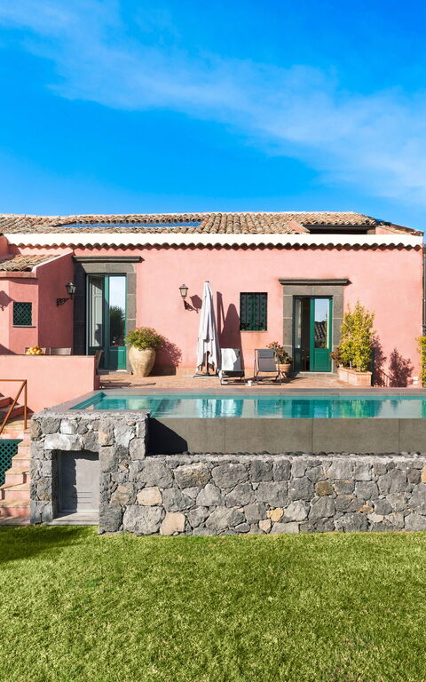 Micanera House: Have, pool, Udendørs, Udvendige