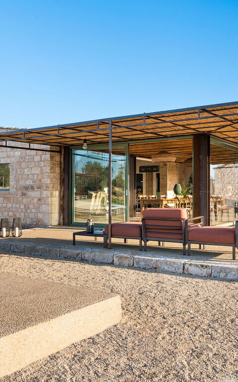 Villa Ninetta: Udendørs, Udvendige