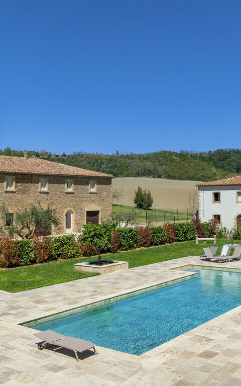 Borgo Ariano: Udendørs, Udvendige