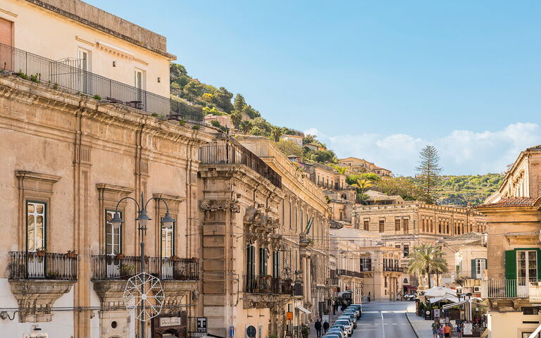 Monumento Apartament: Visninger