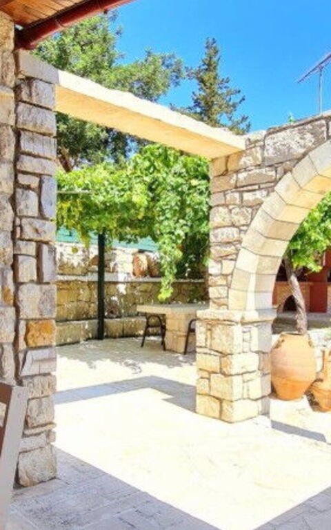 Villa Nikolas: Udvendige