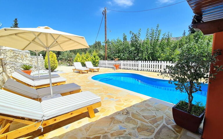 Villa Nikolas: pool, Udvendige