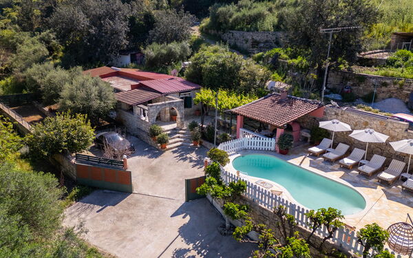 Villa Nikolas: pool, Visninger