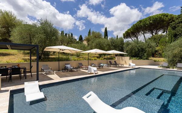 Villa Silvia: pool, Udvendige