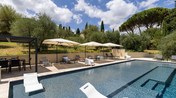 Villa Silvia: pool, Udvendige