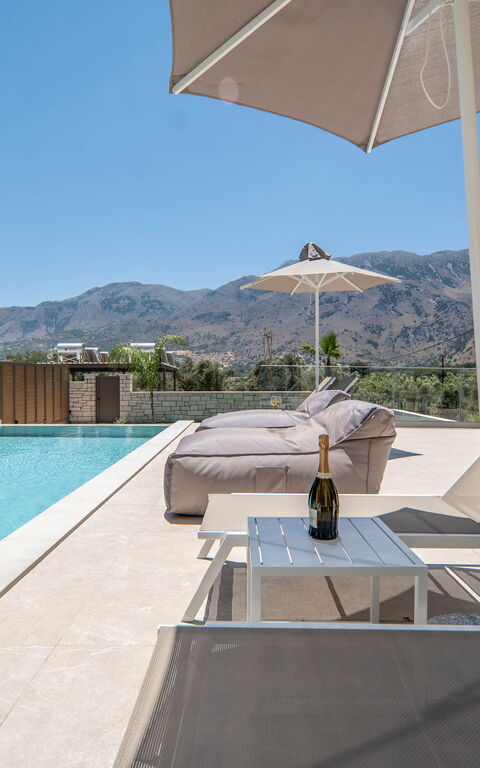 Villa Zen Aphrodite: pool, Udendørs, Udvendige