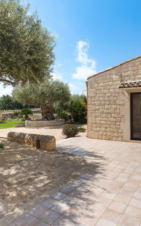 Corte Antigua: Udendørs, Udvendige