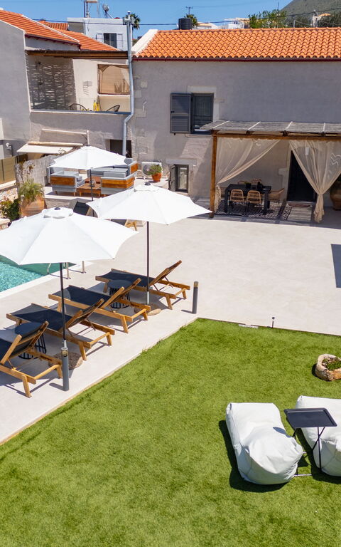 Villa Platon: Have, pool, Udendørs