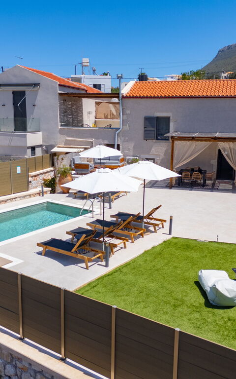 Villa Platon: Have, pool, Udendørs, Udvendige