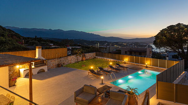 Villa Platon: Altan / terrasse / gårdhave, pool, Udendørs, Udvendige