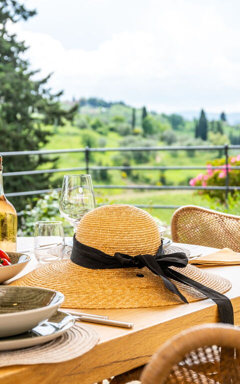 Villa Tenuta Casenuove: Altan / terrasse / gårdhave, Udendørs, Udvendige, Visninger