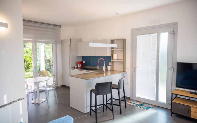 Villa Fior D'acqua: Frokostlokale, Køkken, Stue
