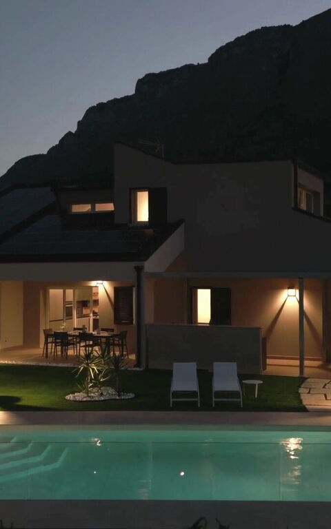 Villa Aversa: Have, pool, Udendørs, Udvendige, Visninger