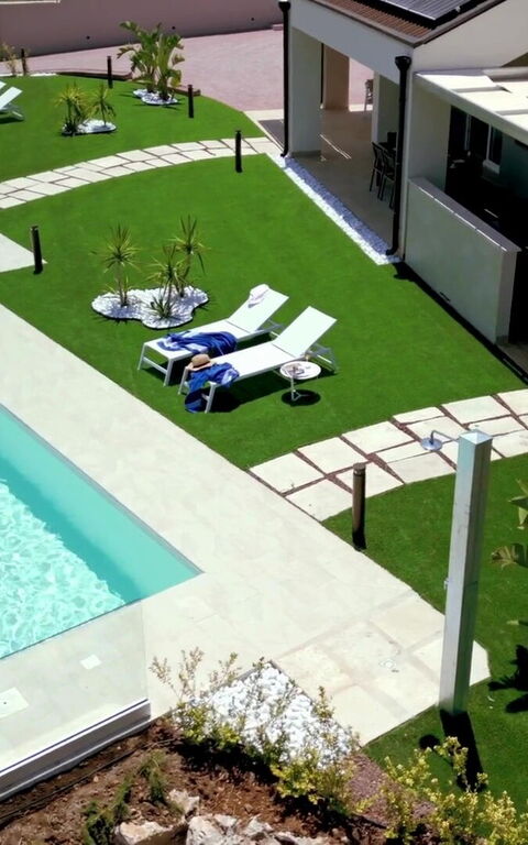 Villa Aversa: Have, pool, Udendørs, Udvendige, Visninger