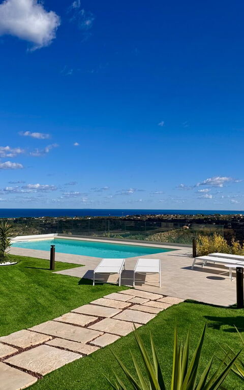 Villa Aversa: Have, pool, Udendørs, Visninger