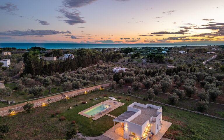 Villa Incantesimo: Have, pool, Visninger