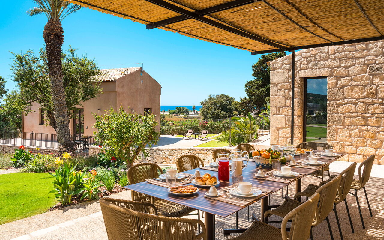 Dimora Spinazzella: Altan / terrasse / gårdhave, Udendørs, Udvendige, Visninger
