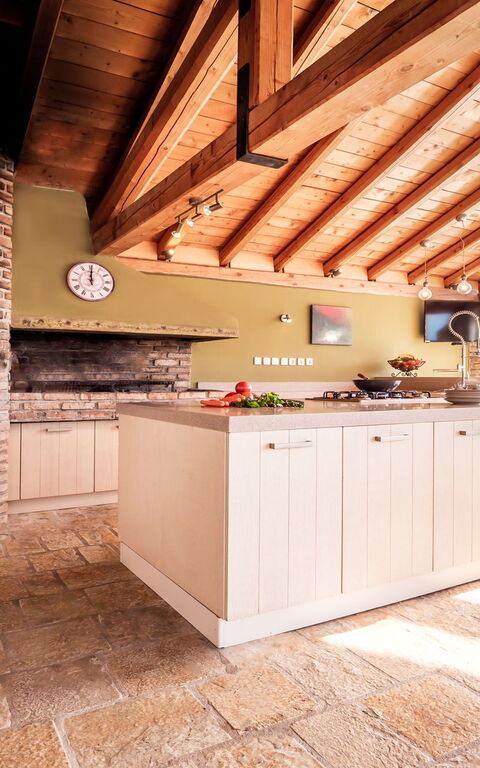 Villa Irida: Altan / terrasse / gårdhave