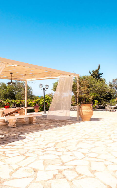 Villa Irida: Altan / terrasse / gårdhave, Visninger