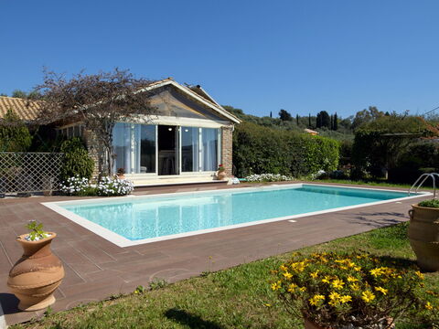 Villa Irida