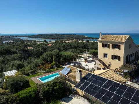 Villa Irida