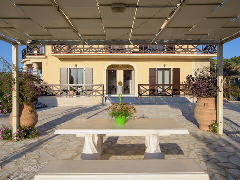 Villa Irida
