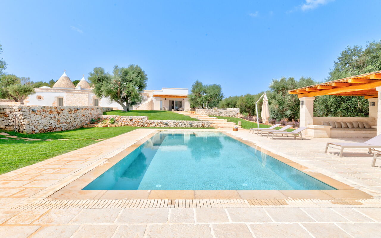 Trulli di Luccio: pool, Udendørs, Udvendige