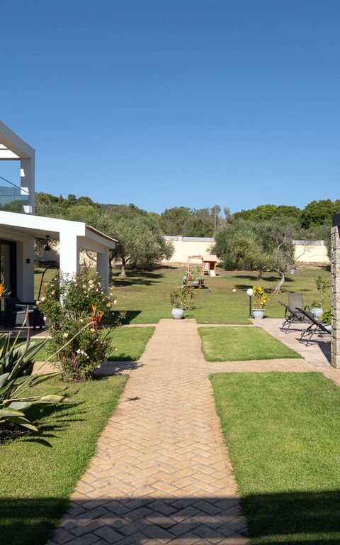 Villa Melitti: Have, Udendørs, Udvendige
