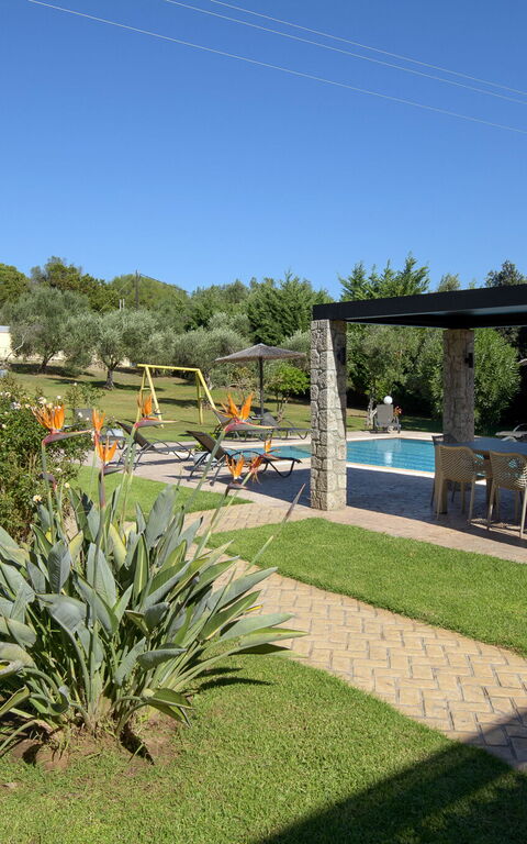 Villa Melitti: Have, Udendørs, Udvendige