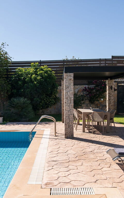 Villa Melitti: Have, pool, Udendørs, Udvendige